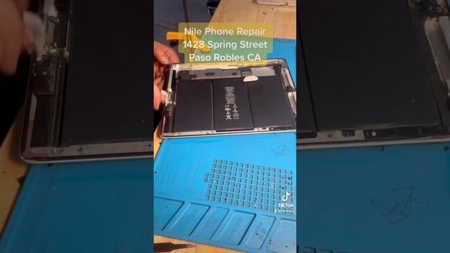 iPad 3 LCD & Home Button Replacement смотреть онлайн