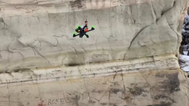 IPhone 13 Pro RAW footage zoom lens dron jump смотреть онлайн