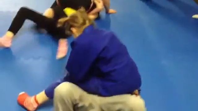 Ronda Rousey's upcoming fight seems to have inspired Maya! смотреть онлайн