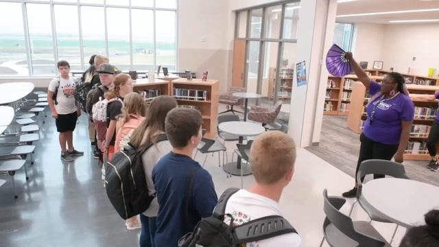 Watch now: First day of school at Lincoln Northwest смотреть онлайн