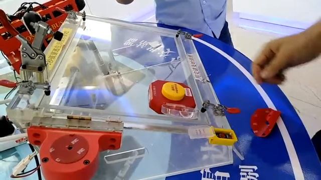 005 model window breaker broken glass demonstration смотреть онлайн
