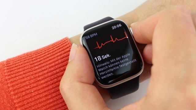 Apple Watch Series 8 (45mm) - Impressions And UI