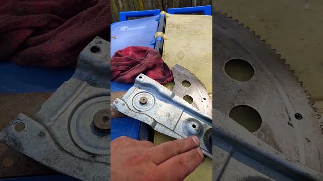 Maybe the weight is causing a flex in the arm, causing the gears to misalign. Let's blow it apart. смотреть онлайн