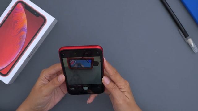 iPhone XR (PRODUCT) RED Unboxing смотреть онлайн