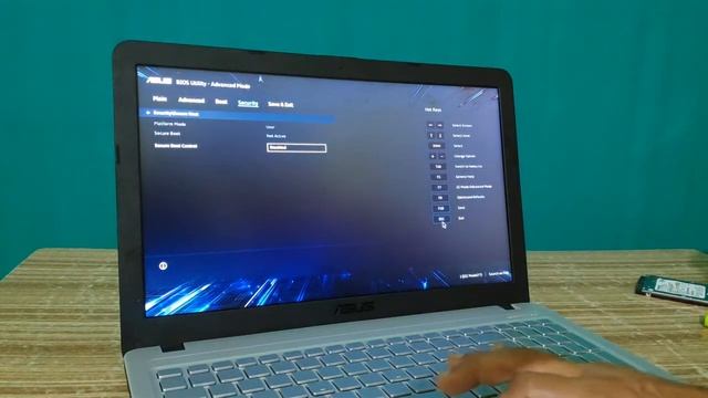 How to reinstall Windows 10 on SSD on Asus Vivo Laptop solved. Fresh install WIN 10 in SSD. смотреть онлайн