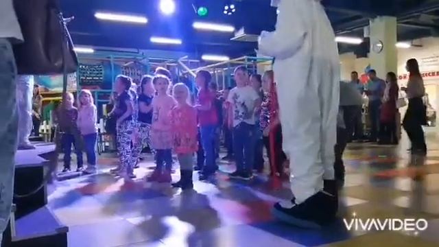 День космонавтики в Киндер Ленд с Мирой Мак 11.04.21 смотреть онлайн