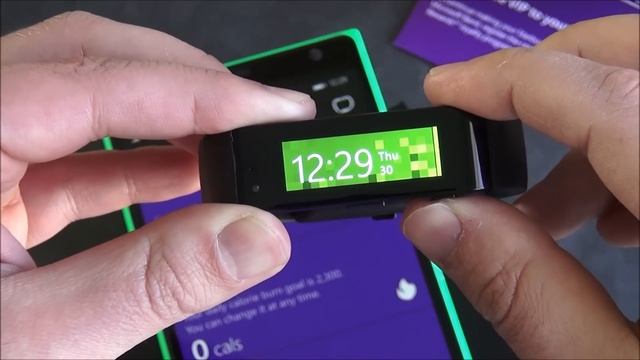Microsoft Band unboxing and hands on смотреть онлайн