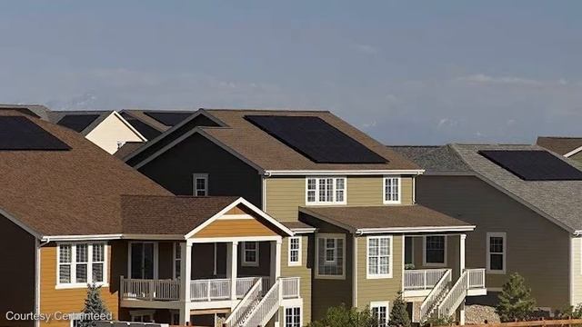 What are Solar Roof Shingles and how much do they cost? смотреть онлайн