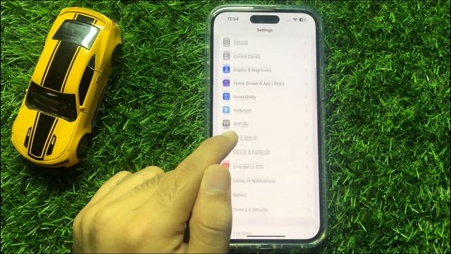 iPhone 15 / Plus / Pro Turn On/Off Apple Maps Directions On Radio смотреть онлайн