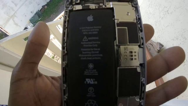 Inside of a Apple iPhone 6 space gray смотреть онлайн
