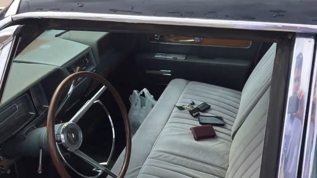 1961 Lincoln Continental смотреть онлайн