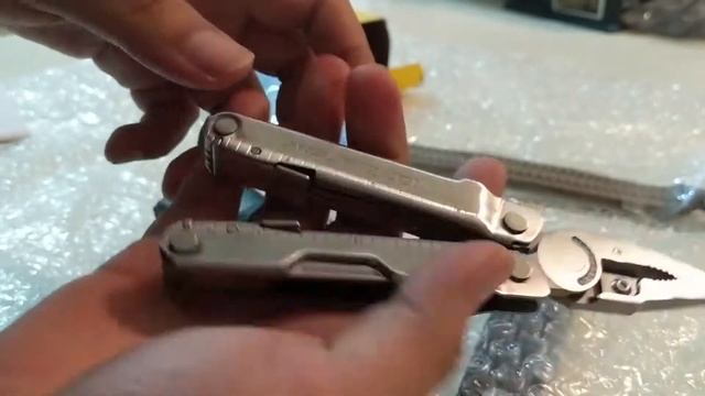 Quick Unboxing: Leatherman Rebar смотреть онлайн