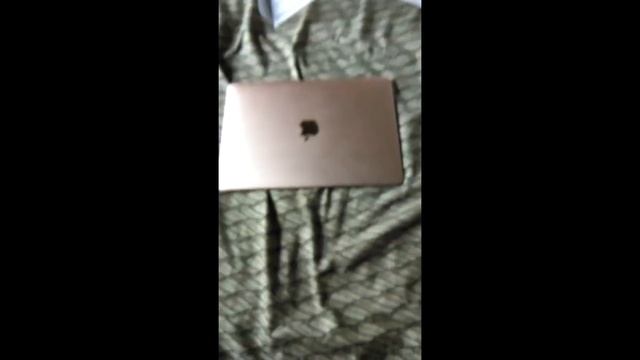 I Love Apple So Much (macbooks)