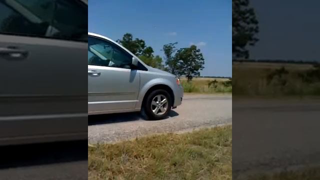 dodge caravan rental burn out lol смотреть онлайн