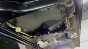 ШУМОИЗОЛЯЦИЯ ЛЕГЕНДАРНОЙ НИВЫ 4х4/КАК УБРАТЬ ВОЙ РАЗДАТКИ/КАКОЙ МАТЕРИАЛ ИСПОЛЬЗОВАТЬ