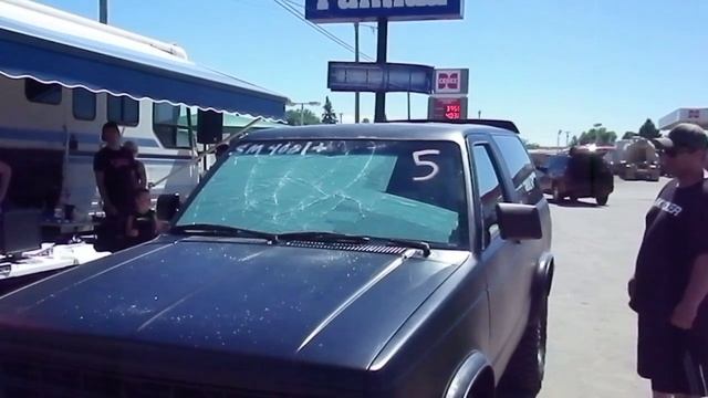 Closed up Street beat with an already busted window. Four BTL N3 15's on 14kw смотреть онлайн