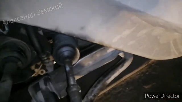 Вопрос Логановодам по пыльникам рулевой рейки Рено Логан 1. Renault Logan 1. Пыльник рулевой рейки. смотреть онлайн