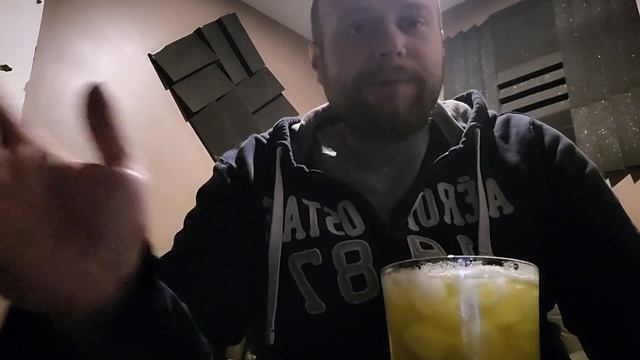Energy can Man review on Celsius pear and apple flavor смотреть онлайн