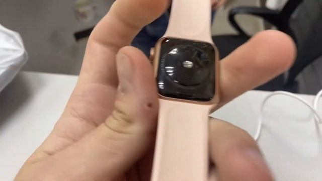 Apple Watch SE 40mm 9900 смотреть онлайн