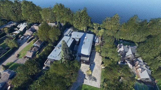 Visit to Bill Gates WRONG mansion in Microsoft Flight Simulator 2020 смотреть онлайн