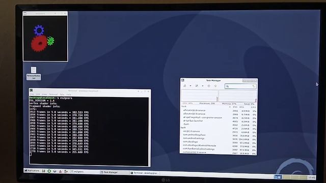 VOLKSPC-Debian XFCE desktop running 3D graphics. смотреть онлайн
