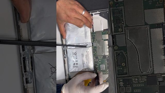 Microsoft Surface Pro 4 1724 Battery Replacement Full Video @econoemxit смотреть онлайн