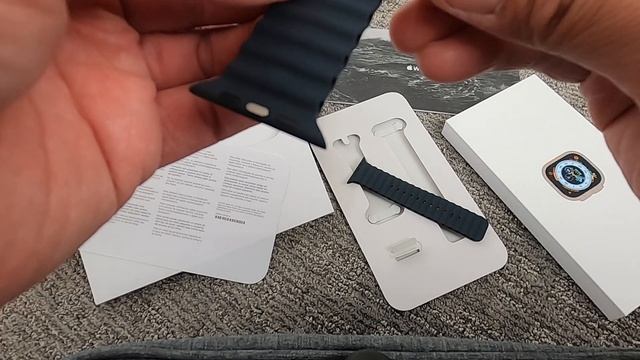 Apple Watch Ultra Titanium Case with Midnight Ocean Band (Unboxing) смотреть онлайн
