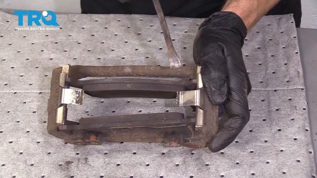 How to Replace Rear Brakes 2002-09 Dodge RAM 1500 смотреть онлайн