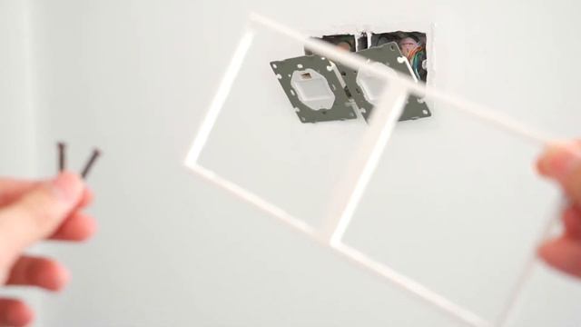 Особенности монтажа панелей управления и электрофурнитуры HLD серии Tile смотреть онлайн