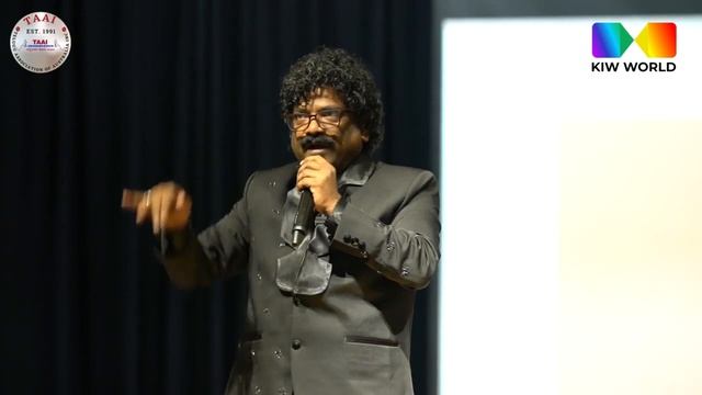 నా భార్య నన్ను బాగా నమ్మింది : Lyricist Chandrabose At Australia TAAI Event | KIW TV | KIW WORLD смотреть онлайн