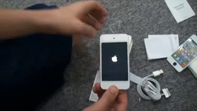 iPodHuffle: iPod Touch Unboxing and first Start-Up смотреть онлайн