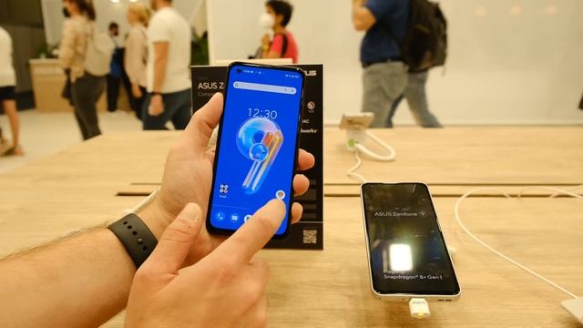 Hem küçük hem güçlü! ASUS Zenfone 9 elimde смотреть онлайн