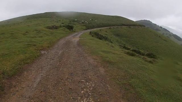 Range Rover classic off road and on road in Spain - Land Rover V8 смотреть онлайн