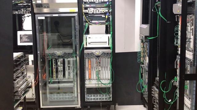 Cisco ASR 9000 Series line card video series (video 2 of 4) - Installing the line card смотреть онлайн
