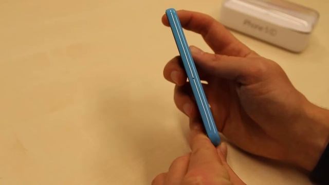 Apple iPhone 5C Hands-on video: Design - GSMpedia.nl смотреть онлайн