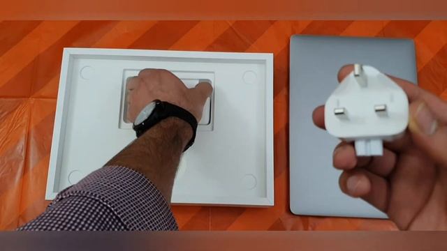 Apple Macbook Pro M1 Unboxing | First Apple Silicon | 2020 смотреть онлайн