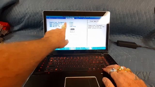 Gateway Burgundy Beast Retro Gaming Laptop смотреть онлайн