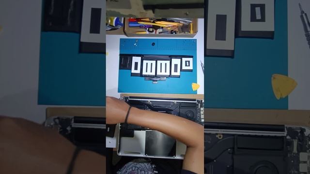 Ganti batere Macbook Pro Retina 15-inch late 2013 A1398 смотреть онлайн