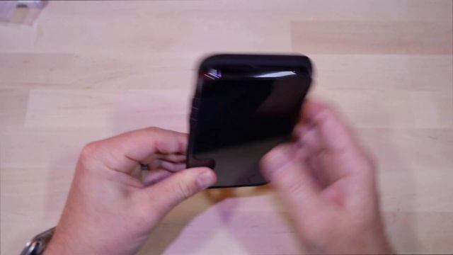 Spigen Thin Fit - Unboxing and Review смотреть онлайн