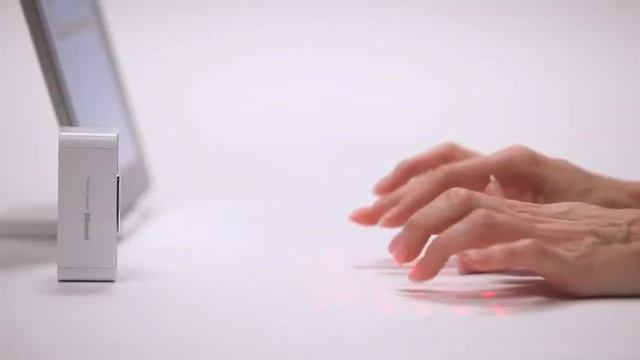 Celluon Magic Cube World's only virtual projection keyboard and multi touch mouse смотреть онлайн