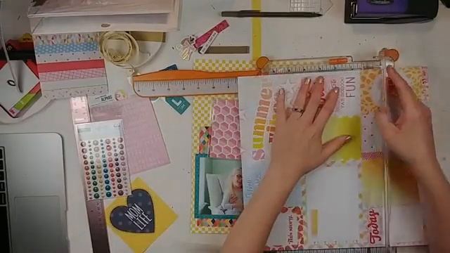 Paper Issues Live Scrap with Laurie 10/10 смотреть онлайн