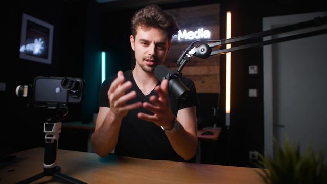 The Best Hybrid Gimbal 2023 - Zhiyun Crane M3S Review смотреть онлайн
