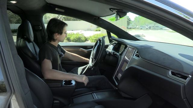 Is A Used Tesla Model X P90D Any Good? смотреть онлайн