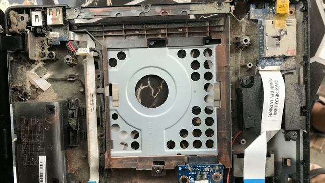 LENOVO G580 DISASSEMBLY AND OVERHAUL CLEANING смотреть онлайн