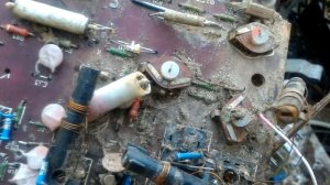 Позолоченный кристалл в диодах КД 105/208 и КД 209