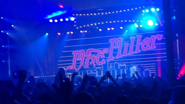 Mac Miller - Nike's On My Feet (live) @ Freaky Deaky 11/1/15 смотреть онлайн