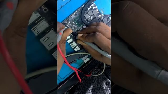 MacBook Pro 2012 repair (no power ) смотреть онлайн
