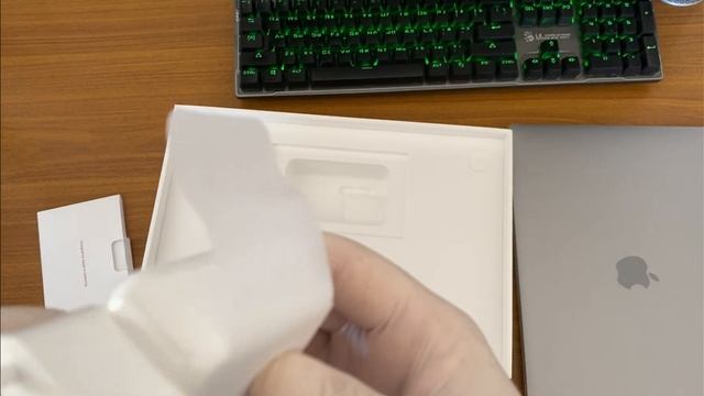 Распаковка MacBook Air M1