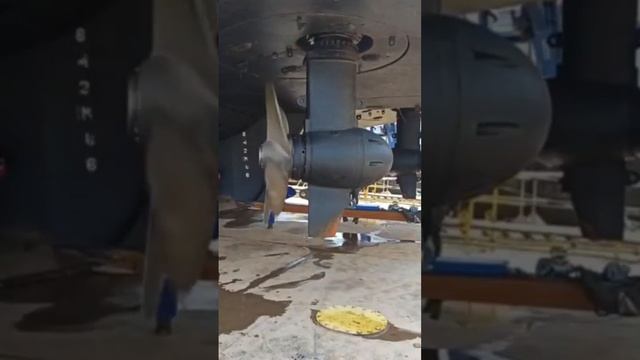 #ship #propeller #rotation