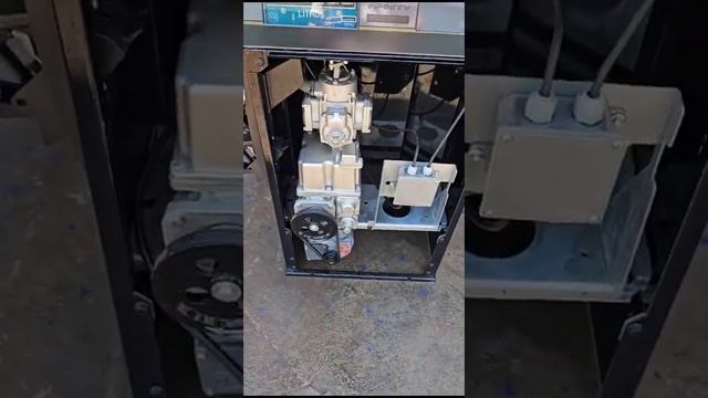 Bomba Industrial com Eletrônica Analógica смотреть онлайн